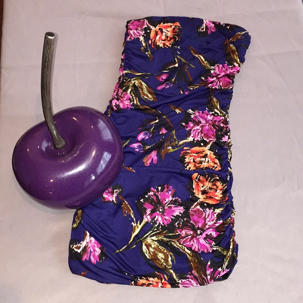 Floral mini strapless dress :) - Picture 2 of 2